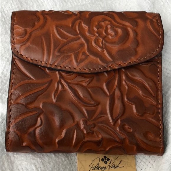 Patricia Nash Handbags - Patricia Nash Bifold Reiti Leather Wallet NWT